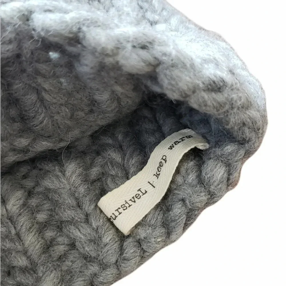 Cursive L Gray Chunky Knit Pom Pom Hat